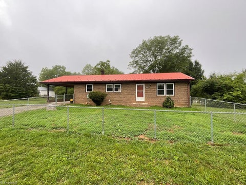 Homes For Sale - 863 Willis Gap Road<br/> Patrick County, Ararat, VA 24053