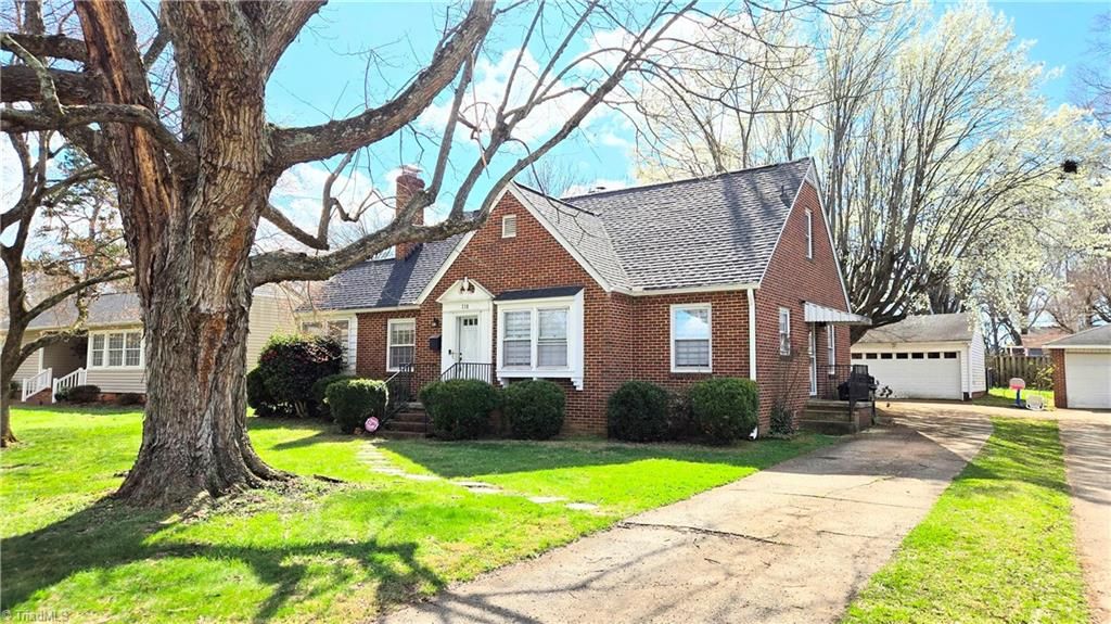 Photo of 118 Tarleton Avenue, Burlington, NC 27215 (MLS # 1212074)