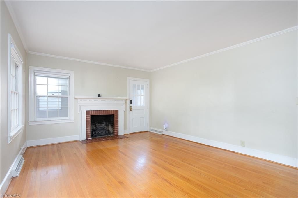 Photo of 118 Tarleton Avenue, Burlington, NC 27215 (MLS # 1212074)