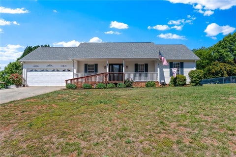 Homes For Sale - 129 Polaris Drive<br/> Mocksville, NC 27028