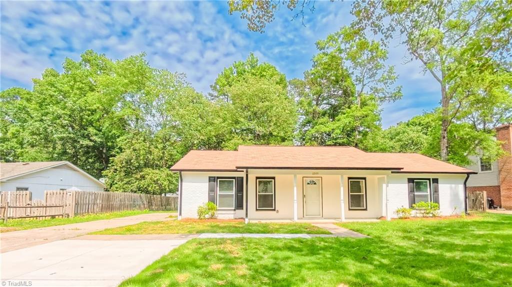 2209 Bracyridge Road, Greensboro, North Carolina image 1