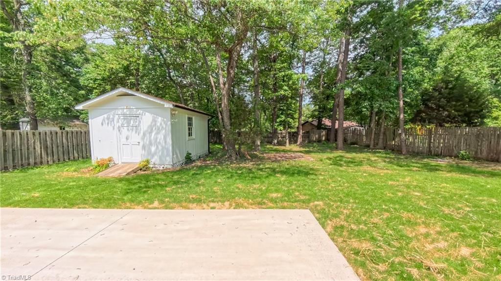 2209 Bracyridge Road