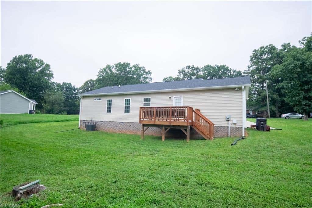 Photo of 198 Quail Drive, Winston-Salem, NC 27105 (MLS # 1229927)