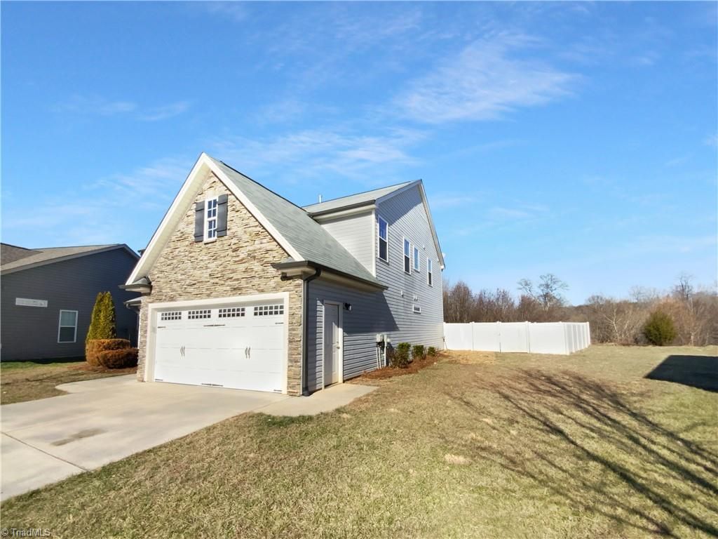 Photo of 5713 Chicory Meadows Court, Clemmons, NC 27012 (MLS # 1207427)