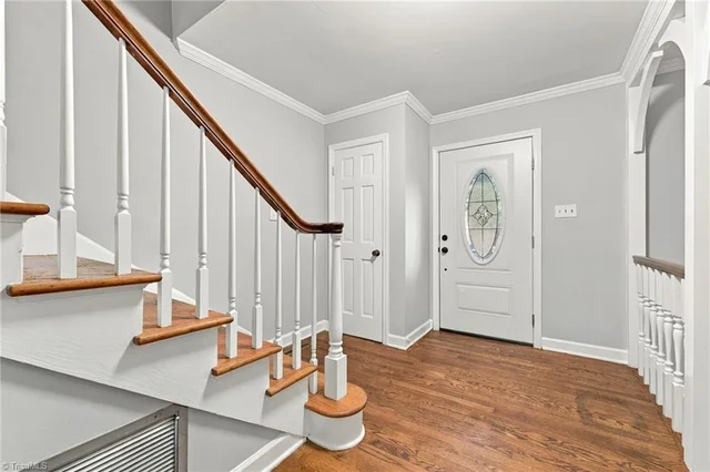 621 Paris Street, photo 5 of 43