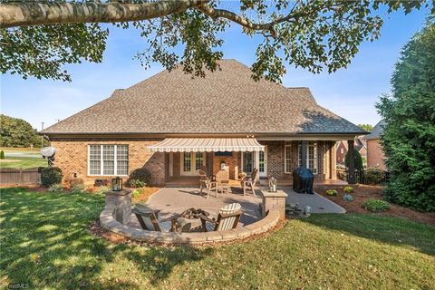 A home in Kernersville