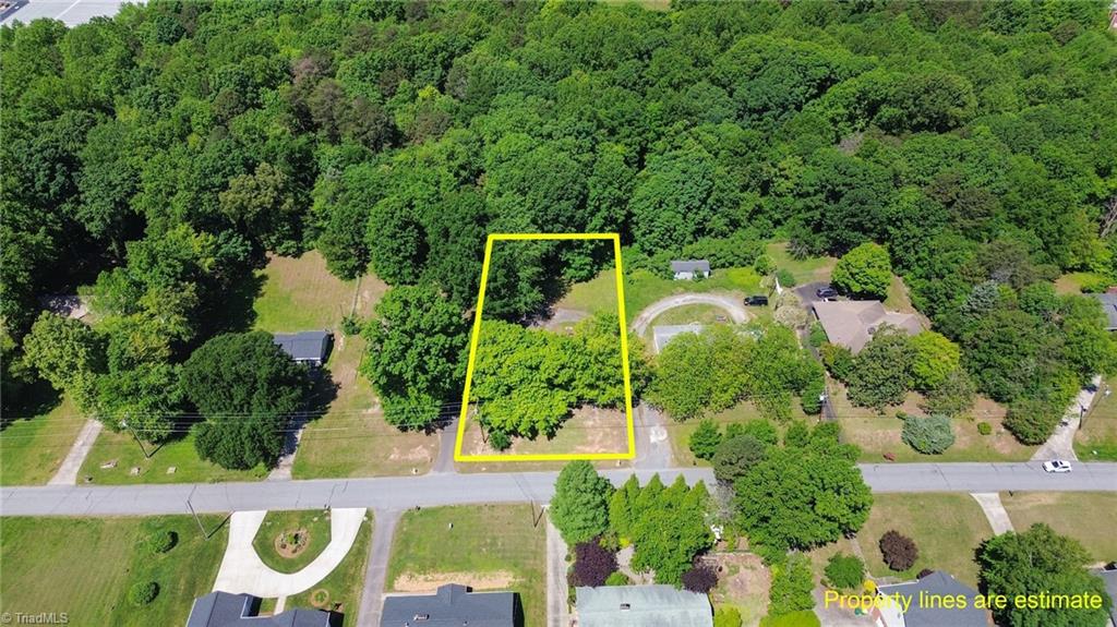 2732 Knob Hill Drive, Clemmons, North Carolina image 3