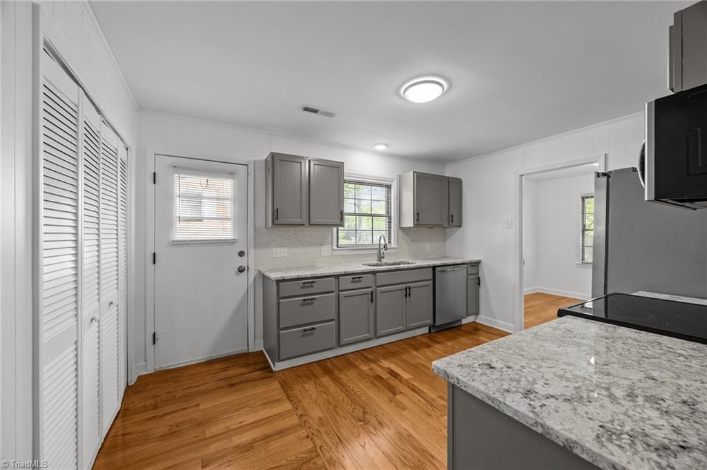 2732 Knob Hill Drive, Clemmons, North Carolina image 17
