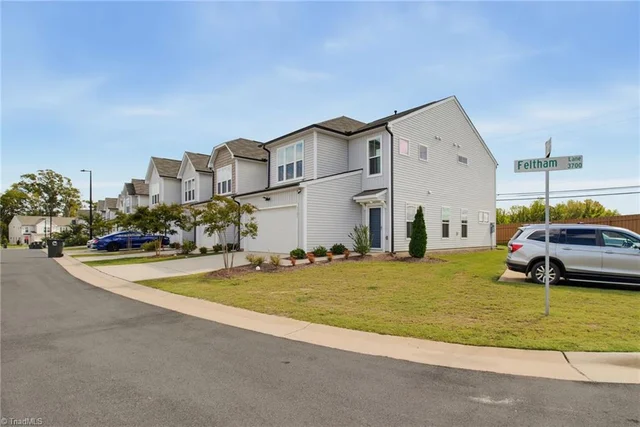 3727 Feltham Lane, photo 3 of 31