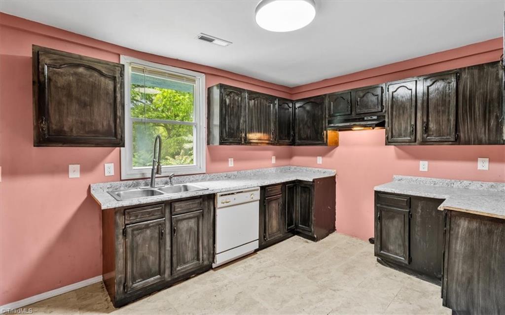 1224 Downing Street, High Point, North Carolina image 24