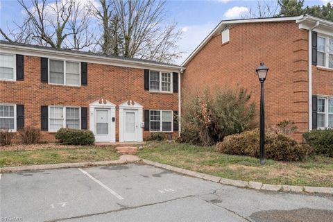 Condo For Sale - 311 Salisbury Street #18<br/> Forsyth County, Kernersville, NC 27284