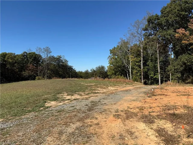 1130 Stokes Grading Drive, photo 3 of 9