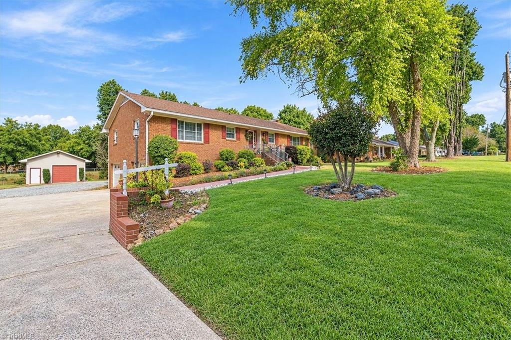Photo of 5172 Nicole Road, Kernersville, NC 27284 (MLS # 1237002)