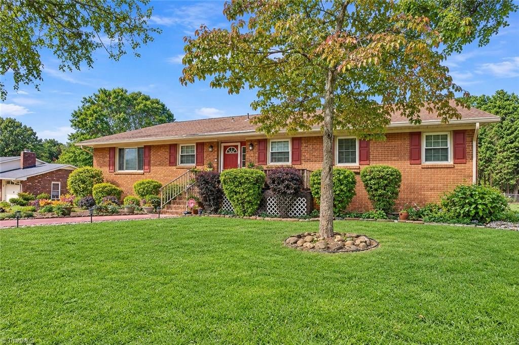 Photo of 5172 Nicole Road, Kernersville, NC 27284 (MLS # 1237002)