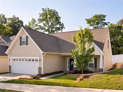 Homes For Sale - 3518 Congress Square<br/> Forsyth County, Kernersville, NC 27284