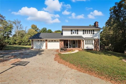 Homes For Sale - 1886 W Nc Highway 65<br/> Walnut Cove, NC 27052