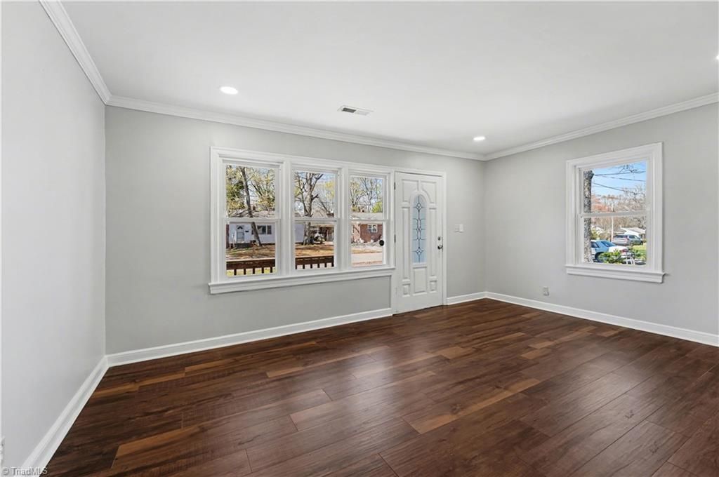 Photo of 504 ellwood Drive, High Point, NC 27260 (MLS # 1212781)