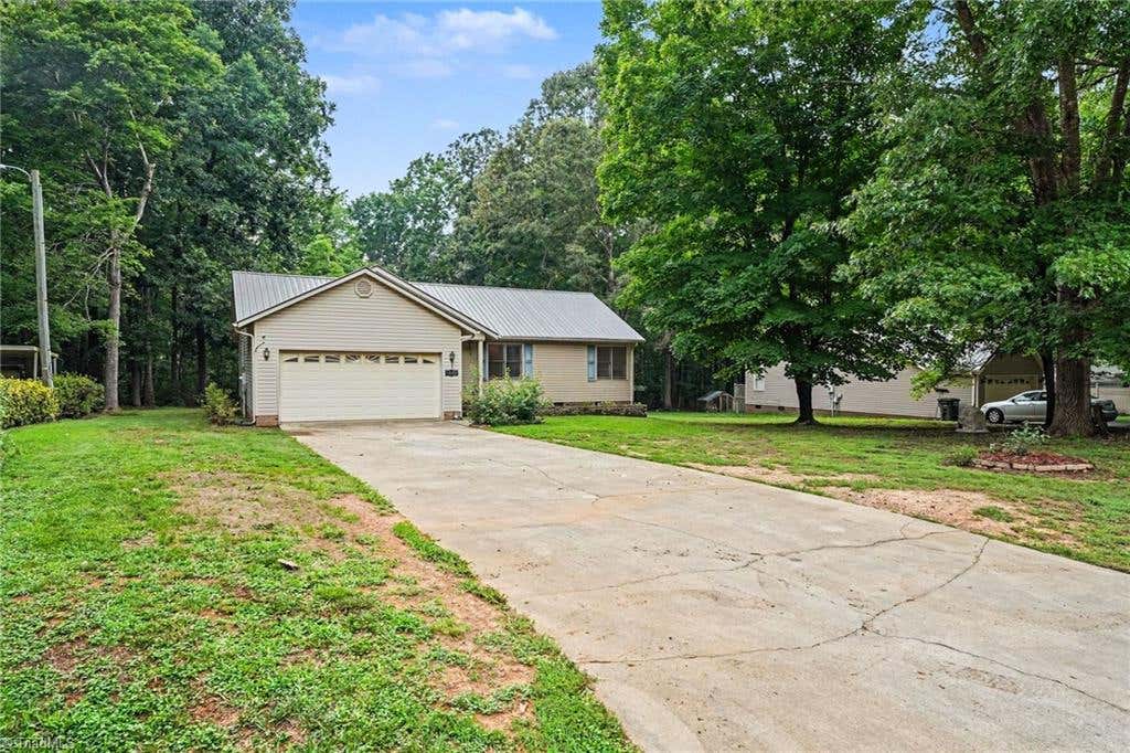 Photo of 1848 Woodglo Drive, Asheboro, NC 27205 (MLS # 1229445)