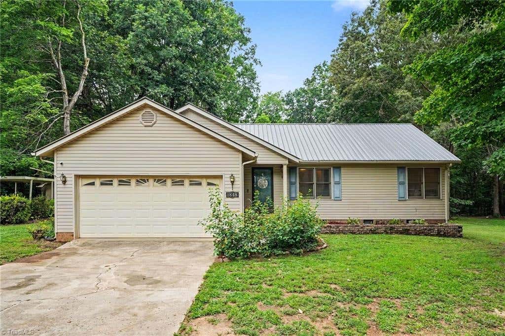 Photo of 1848 Woodglo Drive, Asheboro, NC 27205 (MLS # 1229445)
