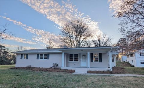 A home in Mount Airy