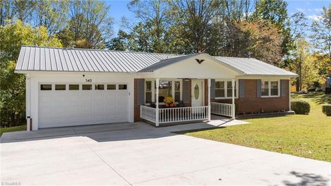 140 Nevada Avenue Mount Airy NC 27030
