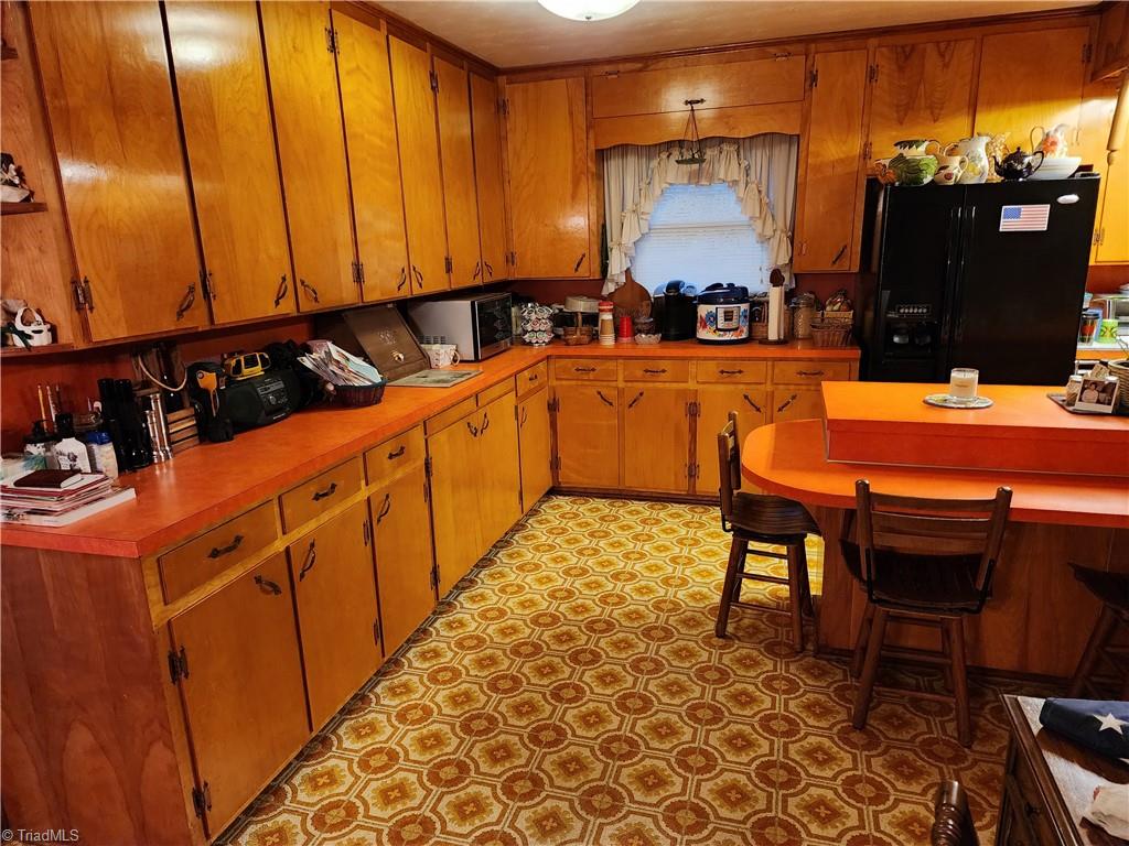 Photo 8 of 45 of 279 Crestoak Drive house