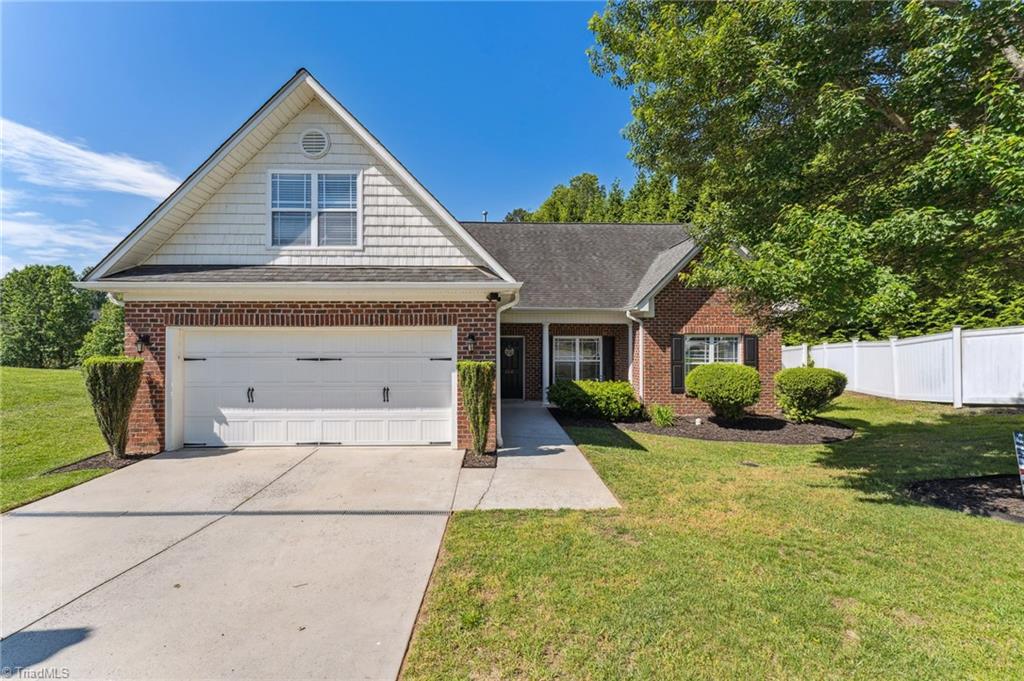 118 Stafford Park Court, Kernersville, North Carolina image 1
