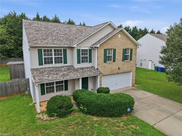 7027 Hill N Dale Drive, photo 4 of 50