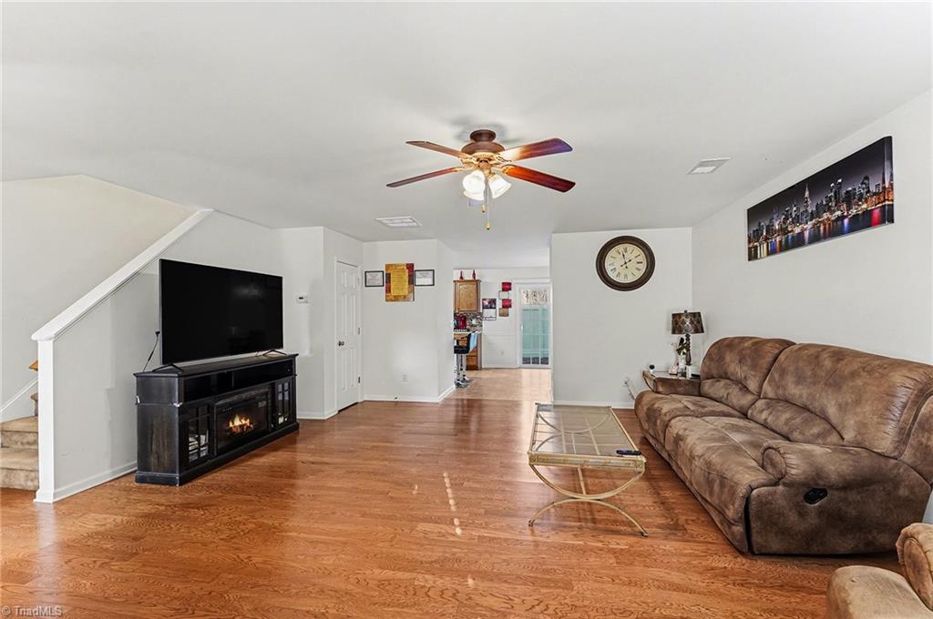 3869 Hickswood Creek Drive