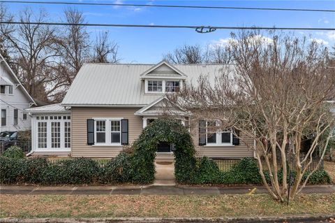 712 Broad Street Burlington NC 27215