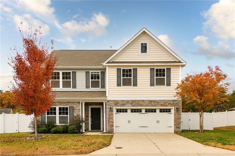 4108 Medina Court Pfafftown NC 27040