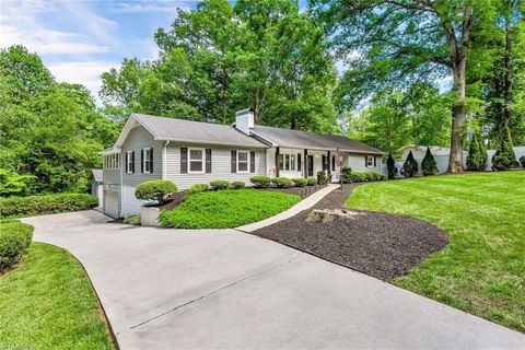 Single Family Residence in Wilkesboro NC 438 Forest Drive.jpg