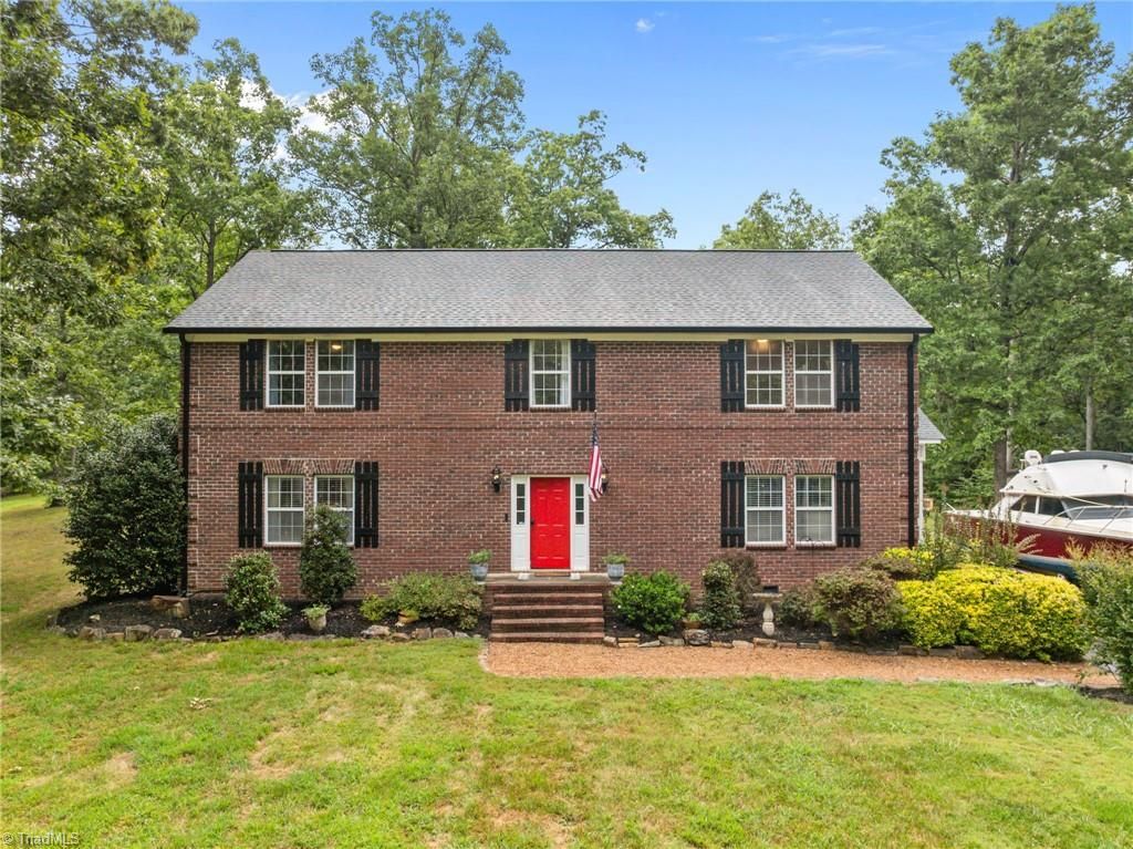 Photo of 25611 Bridgeport Road, Albemarle, NC 28001 (MLS # 1206146)