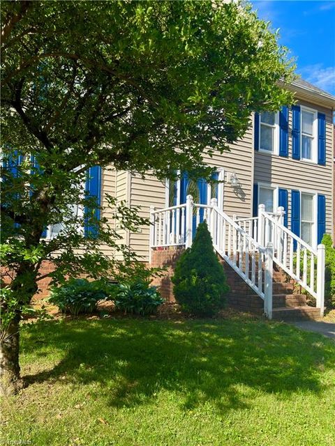 Photo of 1930 Glenridge Drive, Kernersville, NC 27284 (MLS # 1215589)