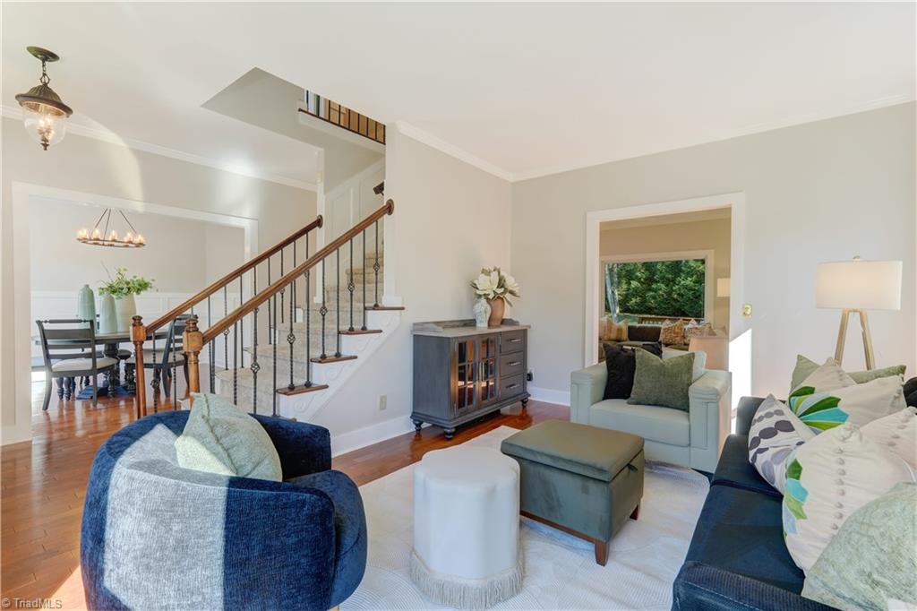 16 Brookglen Drive