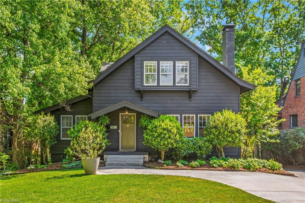 Photo of 413 Edgedale Drive, High Point, NC 27262 (MLS # 1217755)
