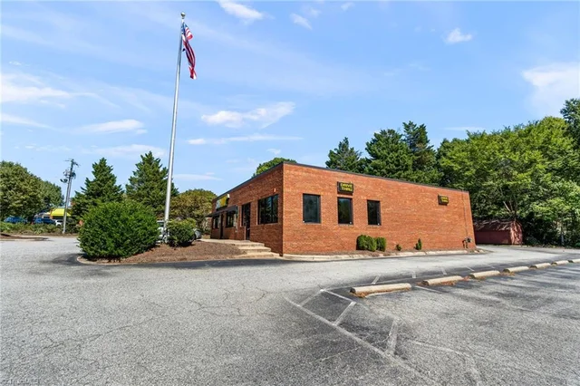 659 S Regional Road, photo 5 of 49