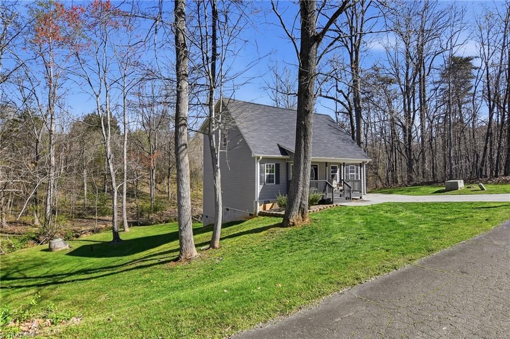 Photo of 3649 Turret Drive, Winston-Salem, NC 27101 (MLS # 1212402)