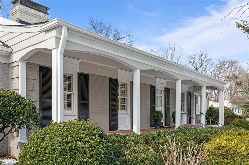 Photo of 609 Elmwood Drive, Greensboro, NC 27408 (MLS # 1207727)