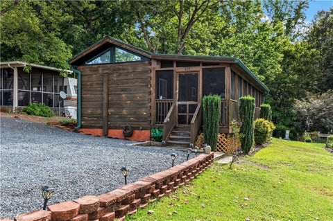 Mobile Home For Sale - 169 Marina Drive<br/> New London, NC 28127