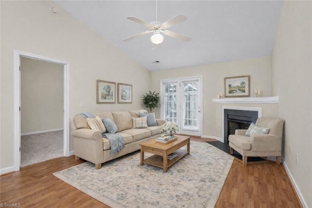 305 Glen Gate Circle