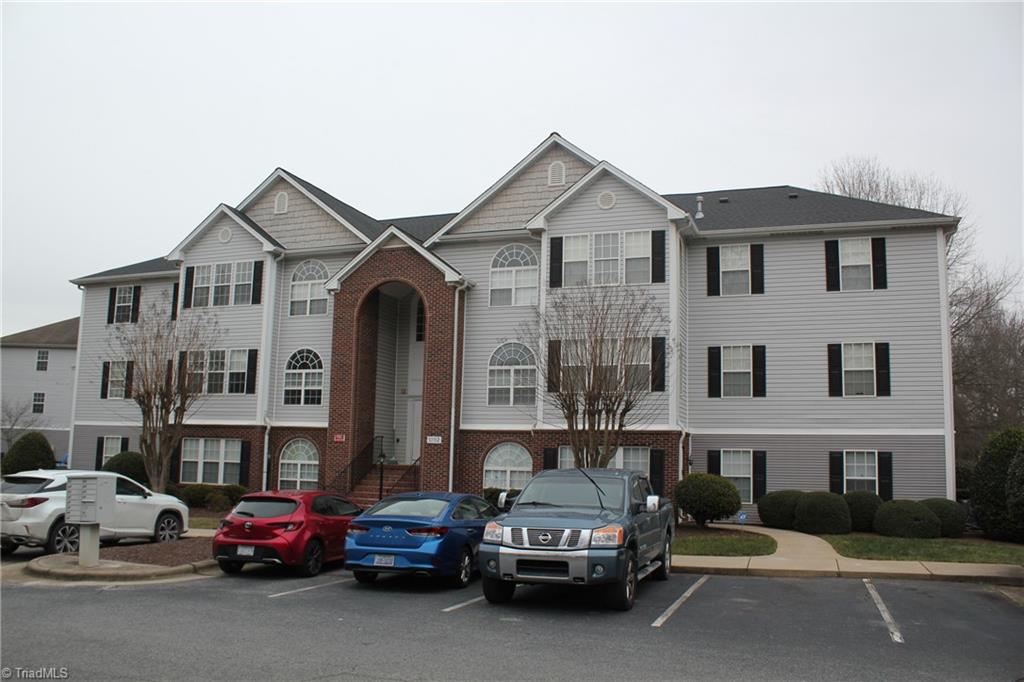 3702 Cotswold Terrace #3A, Greensboro, North Carolina image 1