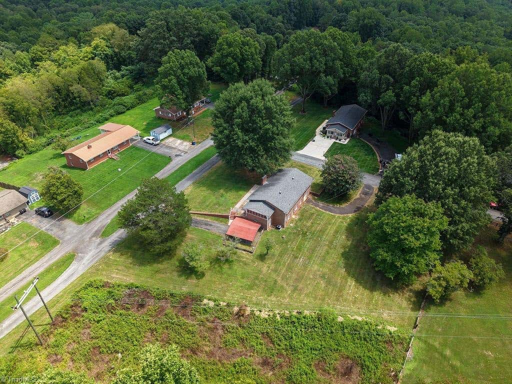 Photo of 142 Shamrock Boulevard, Elkin, NC 28621 (MLS # 1230459)