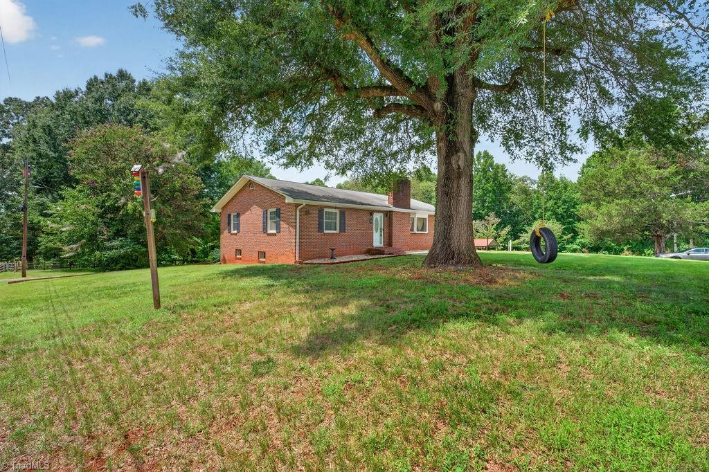 Photo of 142 Shamrock Boulevard, Elkin, NC 28621 (MLS # 1230459)
