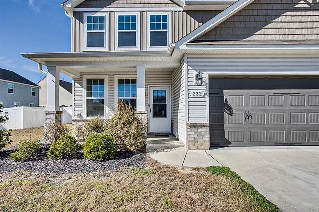 232 Oxford Ridge Lane, photo 2 of 17