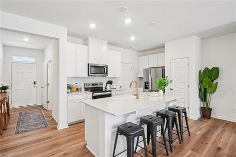 Townhouse For Sale - 128 Parker Lane<br/> Mebane, NC 27302