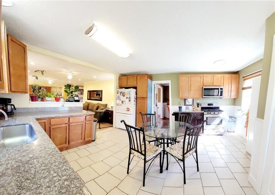Photo 5 of 28 of 2908 Charolais Drive house