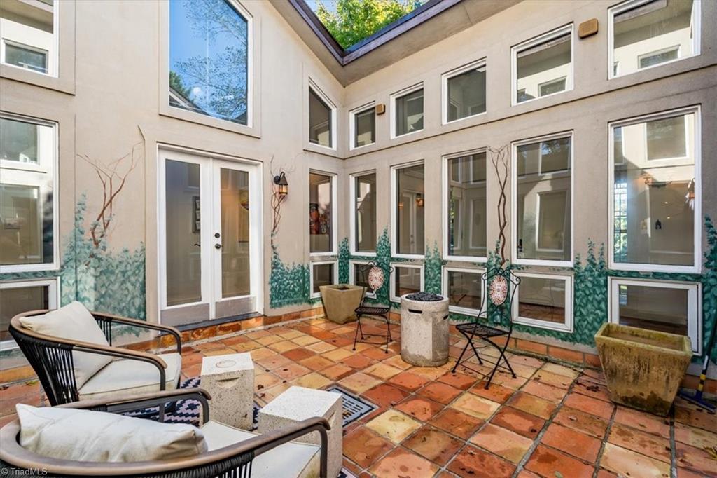816 Sunset Drive