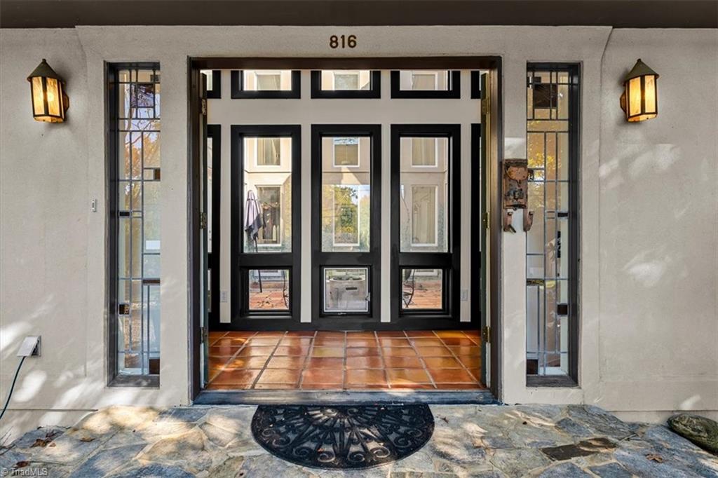 816 Sunset Drive