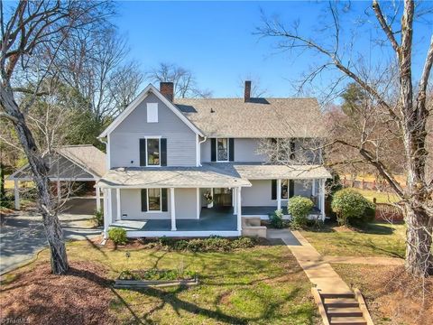 Homes For Sale - 4798 Pfaff Lane<br/> Forsyth County, Pfafftown, NC 27040